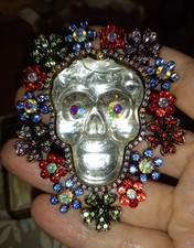 BROSCHE Totenkopf SKELETT Blumen GROß Glitzer GLAM FAB Vintage Style