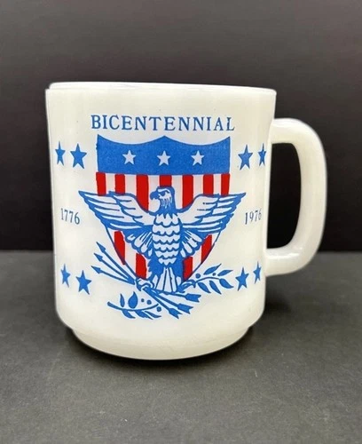 Vintage Milk Glass Bicentennial Coffee Mug Cup USA 1776 1976 Glasbake Americana