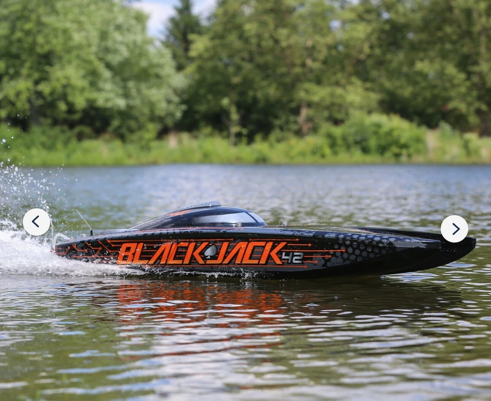 ProBoat Blackjack 42inch 8S Brushless Catamaran RTR - Black/Orange PRB08043T1 - Image 2 of 4