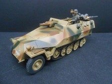 Tamiya 1:35 WWII German Sd.kfz. 251/9 Halftrack Stummel Ultimate Soldier Italeri
