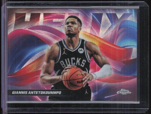 2025 Topps Chrome Giannis Antetokounmpo Base (RAW)