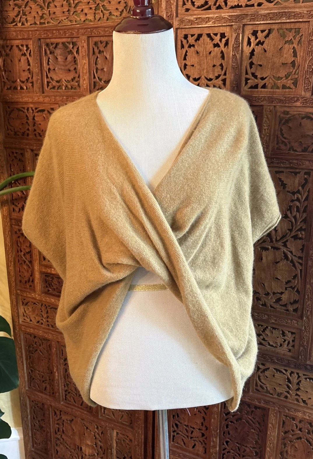 Minnie Rose Women’s 100% Cashmere Twist Pashmina Shawl XSmall/Small Poncho NWT