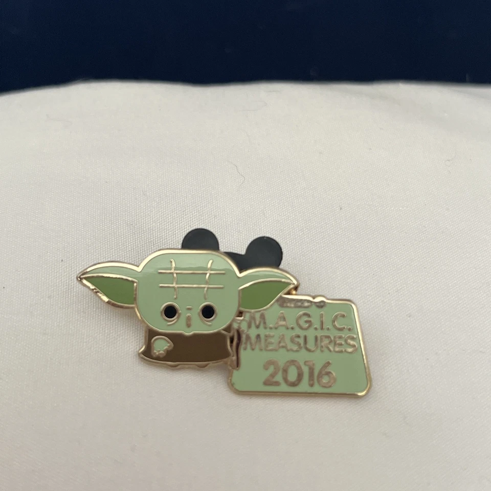 Star Wars Yoda Disney Pin - Image 3 of 4