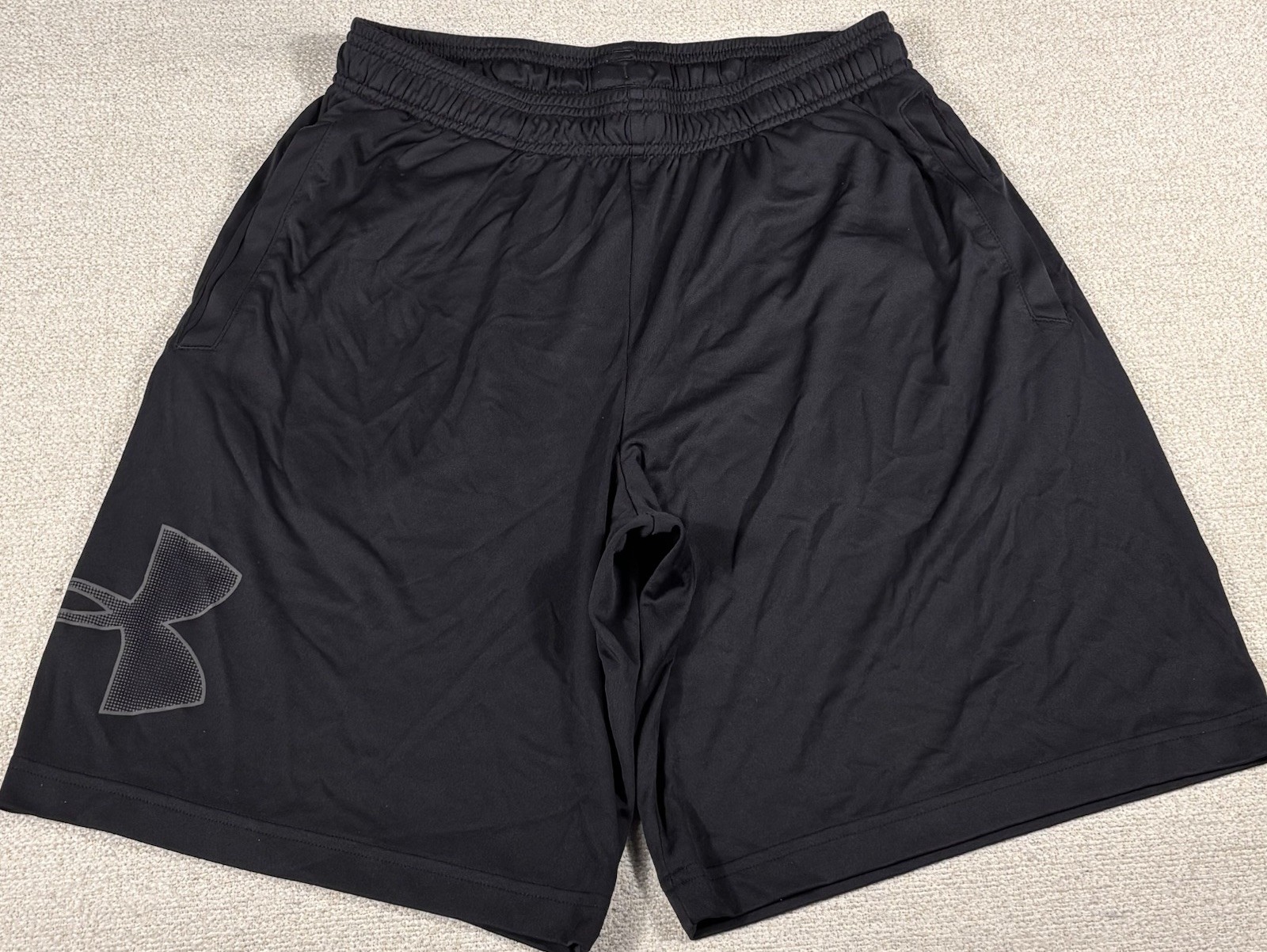 Under Armour Loose Fit Athletic Dri-Style Shorts Men Medium Black Thigh Logo B7