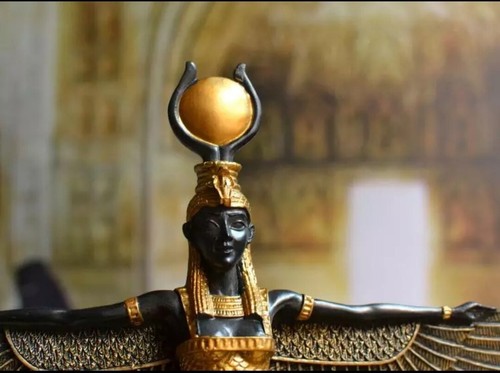 ISIS Egyptian Goddess of Life And Magic, Healing And Power - Picture 8 of 11