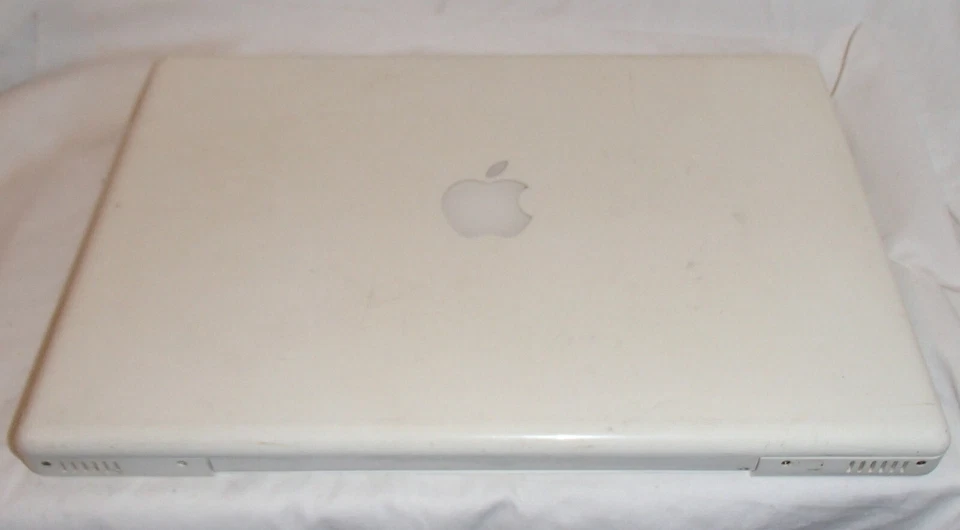 Apple Macbook A1181 -Missing Power Cord ~ Untested As Is - Image 2 of 4