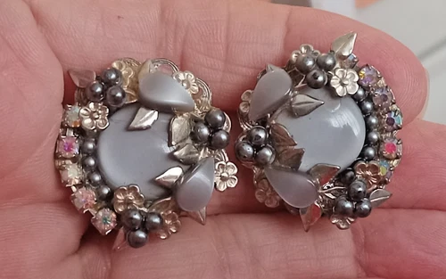 VINTAGE CLIP EARRINGS unsigned HASKELL GREY MOONGLO SILVER FLOWERS AB RHINESTONE
