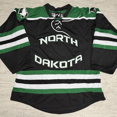 #ad UND University North Dakota Fighting Hawks Sioux Hockey Green Jersey K1 Medium $125.00