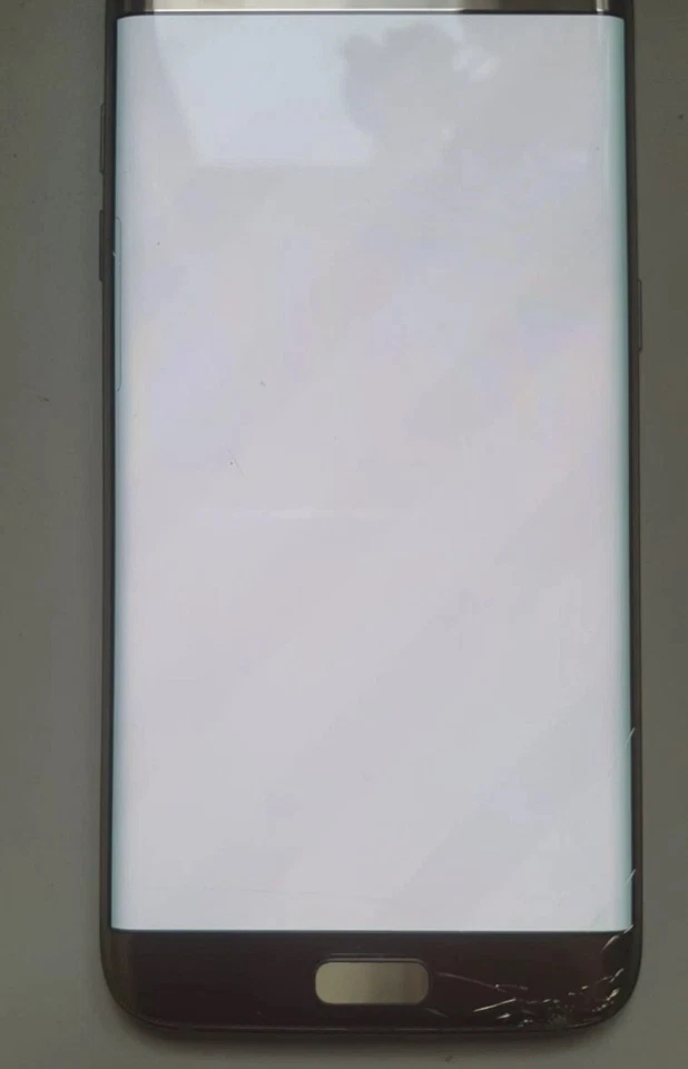 Samsung Galaxy S7 edge - 32GB - RoseGold Unlocked  - Cracked Screen Fully Works - Image 2 of 4