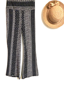 Boho Black White Paisley Floral Hippie Flare Pullon Yoga Pants Stretch Bell M L