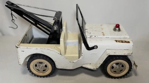Tonka White Jeep AA Wrecker Truck  Vintage 1960s Made In USA