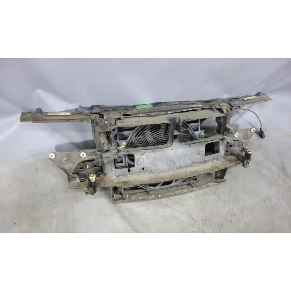 Conjunto de clip de soporte de radiador delantero BMW E38 serie 7 1999-2001 con pestillos de ventilador OE Foto 2 de 4