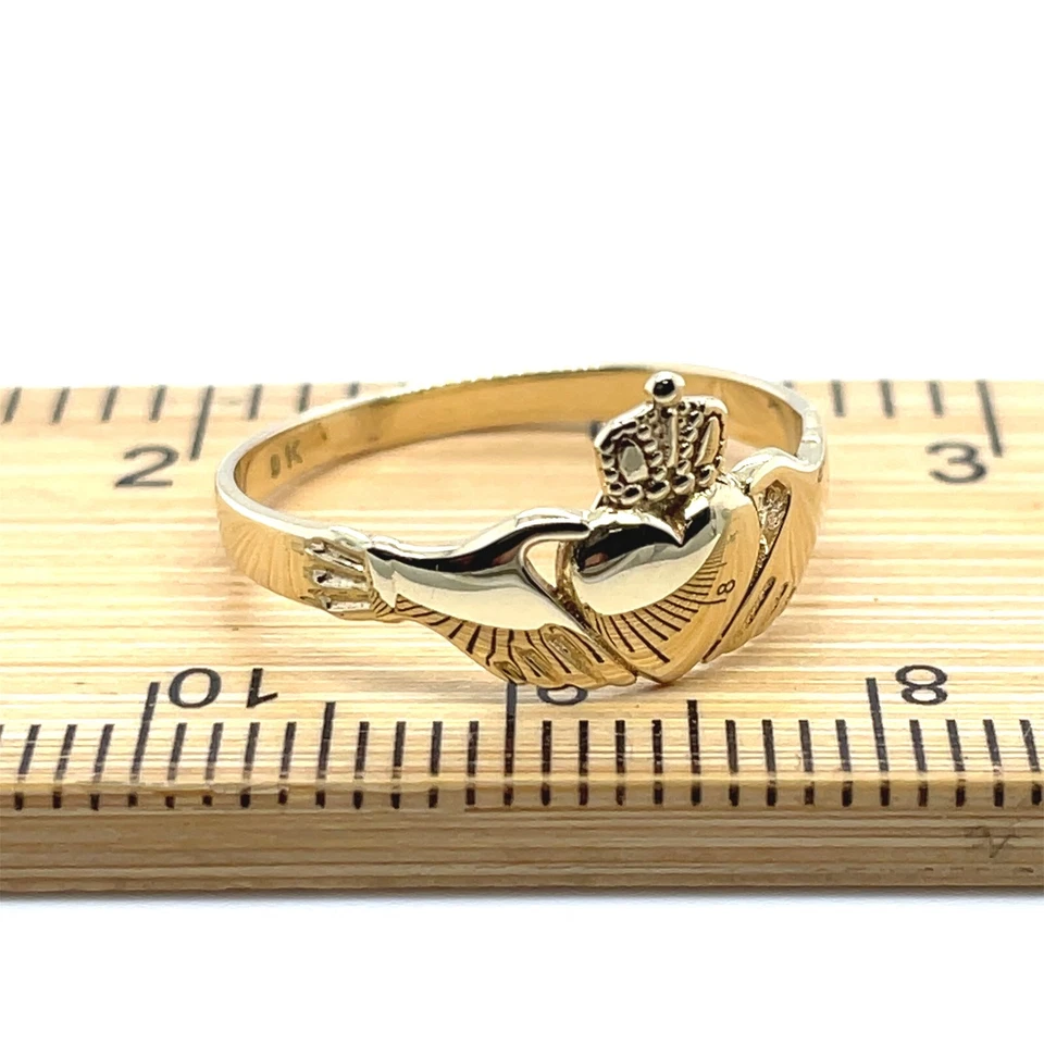 Irish Claddagh Ring 9ct Yellow Gold Ring Traditional Irish Gold Ring Brand New - Image 2 of 4