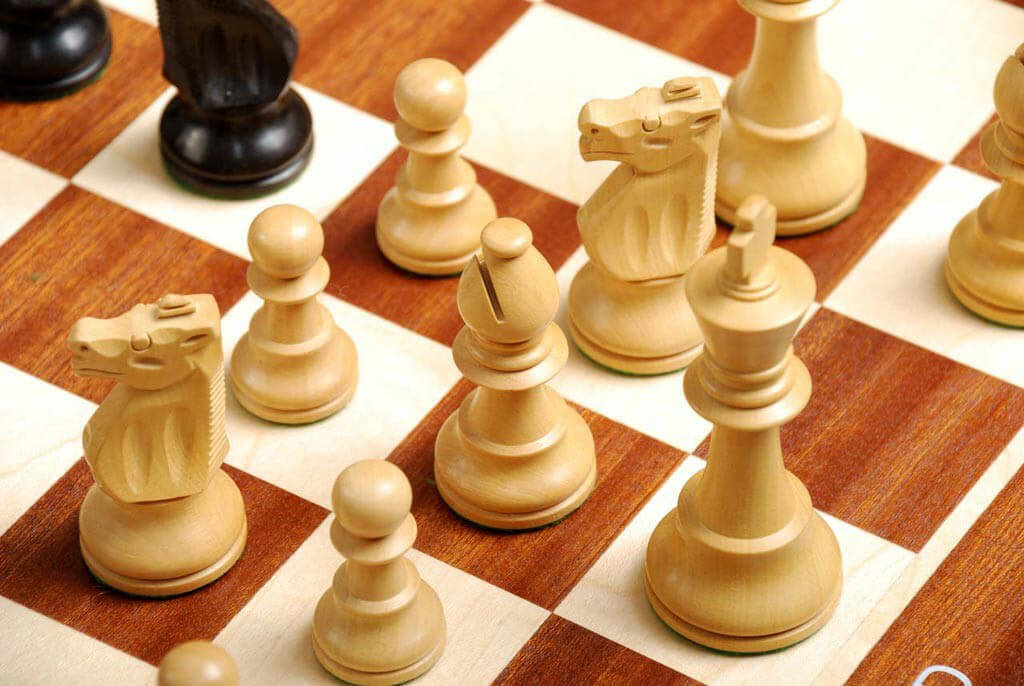The Club Series Chess Set, Box, & Board Combination | eBay The Club Series Chess Set, Box, & Board Combination | eBay