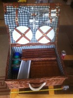 Vintage Wicker Basket Picnic Set & Plates Cutlery Vintage Great Quality Hamper Vintage Wicker Basket Picnic Set & Plates Cutlery Vintage Great Quality Hamper
