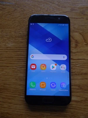 Samsung Galaxy A5 (2017) · 32GB