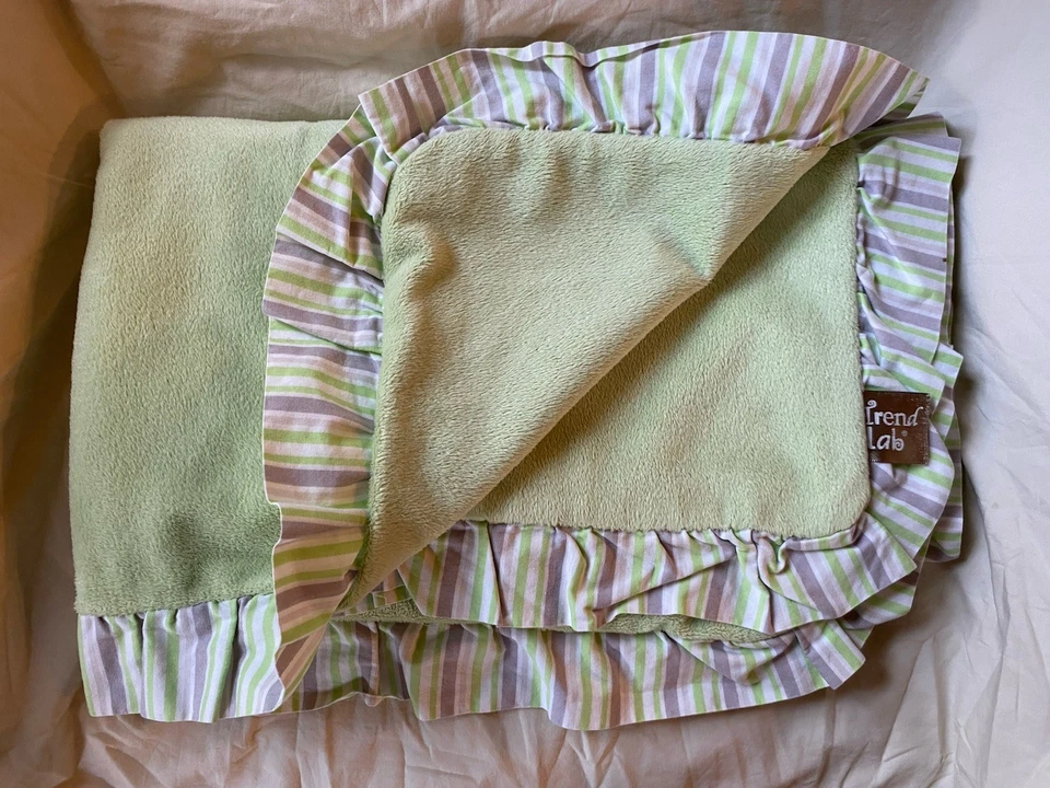 Trend Lab Green Fleece Baby Blanket Purple Striped Ruffle Edge Very Soft - Image 4 of 4