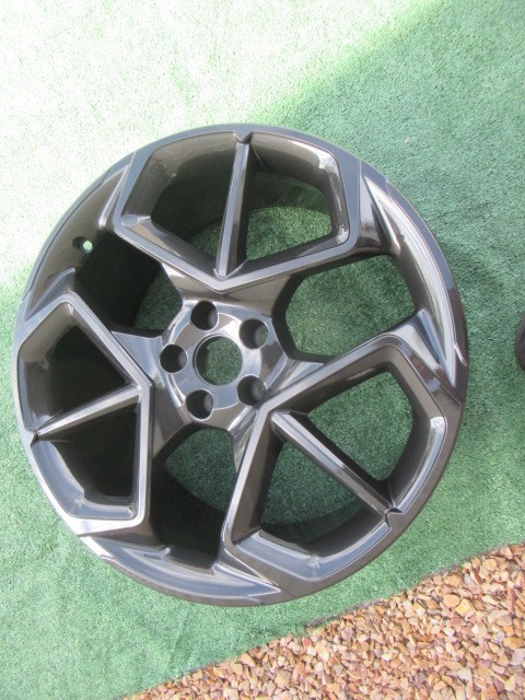 (1) MASERATI MC20 OEM FACTORY FRONT 20X9 WHEEL RIM DARK GREY COLOR 670163875