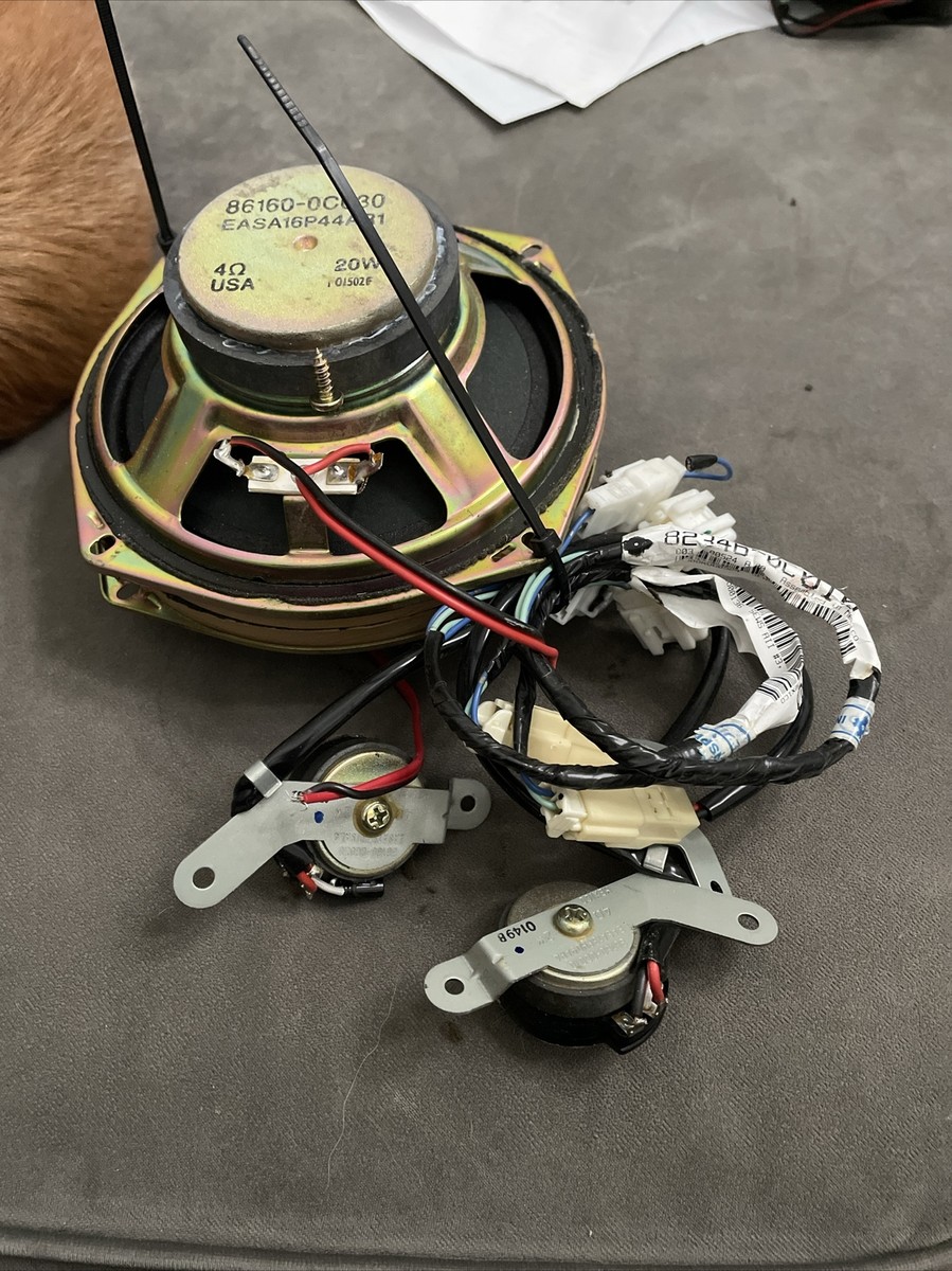 2000-2004 Toyota Tundra Front Door Speakers And Tweeters 86160