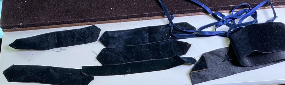 Vintage Antique Silk Satin Backed Velvet Ribbon  WW696 - Image 3 of 3