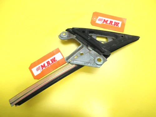 DOOR MIRROR MOUNT BRACKET CORNER GLASS WINDOW TRACK RUBBER SEAL LH CELICA 94-99