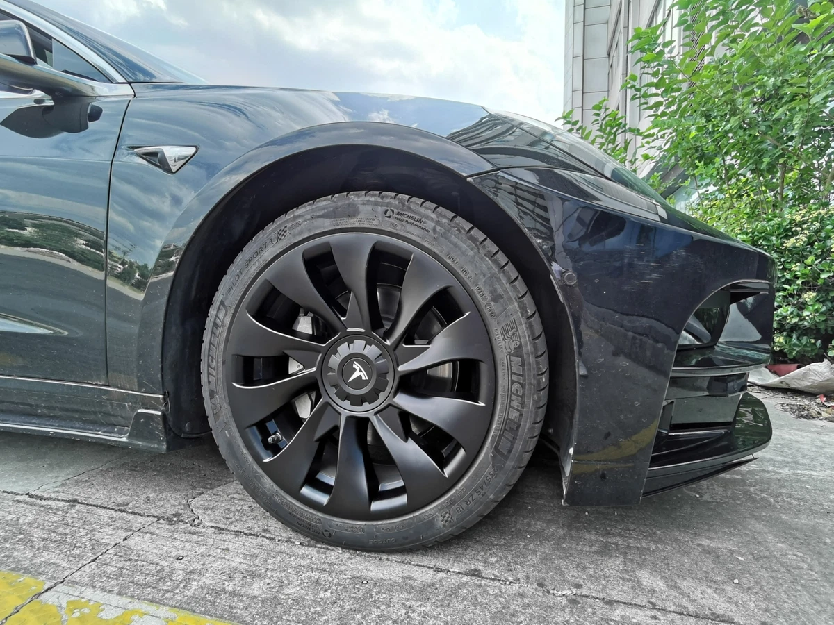 Rim protector 2024 tesla model 3