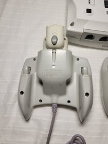 Sega Dreamcast HKT 3020 Console System  powers on 