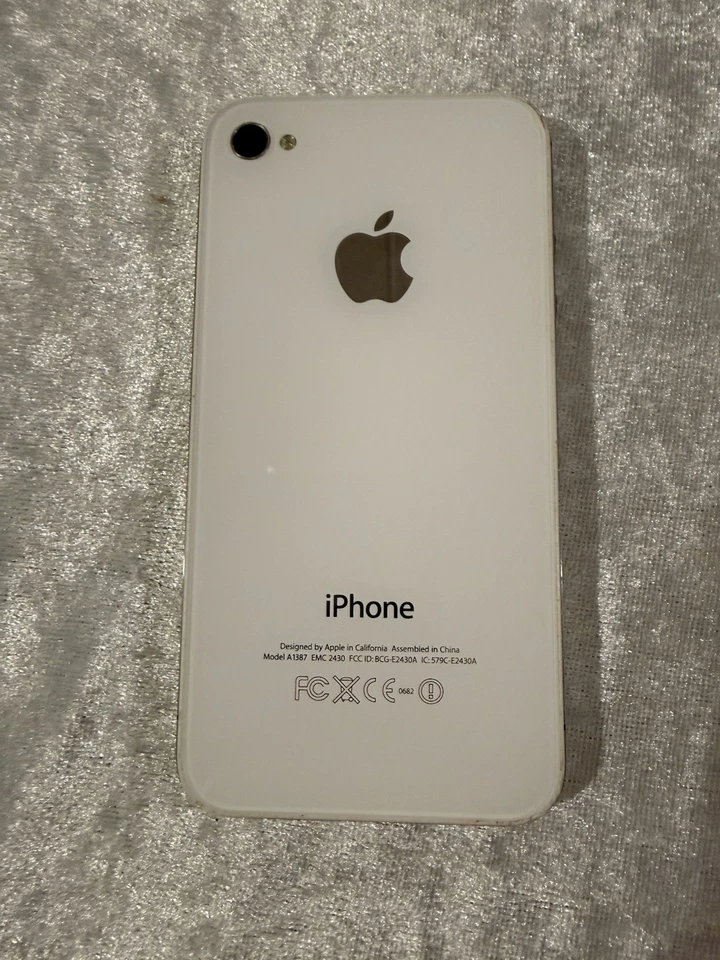 Apple iPhone 4s - 32GB - Weiß (Ohne Simlock) A1387 (CDMA + GSM) - Bild 2 von 4