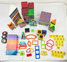 HUGE LOT OF MAGNA TILES - 433 PIECES - MAGNETIC TRIANGLES, SQUARES, CARS