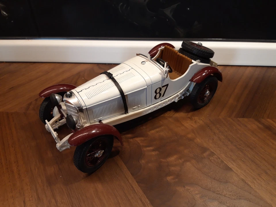 MERCEDES SSK 1/18 BBURGO usato piccole imperfezioni - Immagine 2 di 4