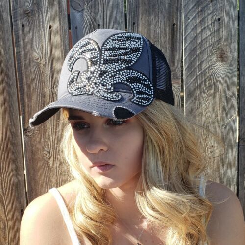 Olive & Pique Grey Paper Sun Hat Olive & Pique | Accessories | Olive Pique Floppy Crochet  main image 2