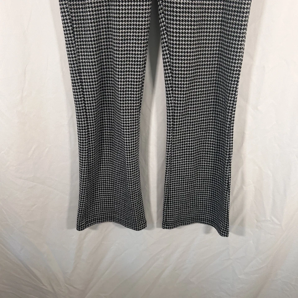 Pantalones Urban Outfitter para mujer pequeños blancos negros tiro alto mezcla de poliéster Foto 3 de 4