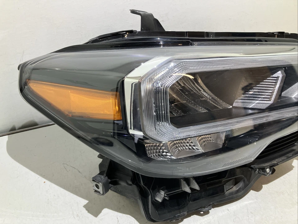 2020 2021 2022 2023 Toyota Tacoma RH Right Passenger Full LED Headlight OEM 1850 - Image 2 of 4