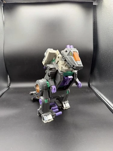 Transformers G1 Trypticon 1986 VIntage  Loose figure Incomplete Missing parts