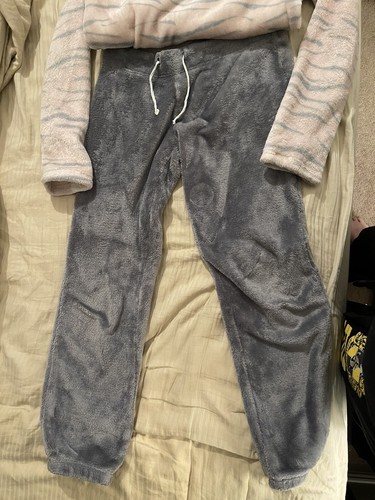So Soft Hooded Sweatshirt and Pants Youth Size L (10-12), Pink And Gray - Picture 2 of 2
