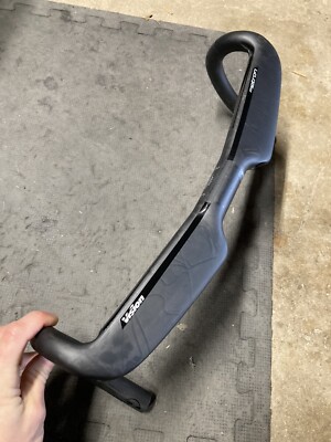 Vision Metron Aero Carbon Road Handlebar 42 cm c-c internal