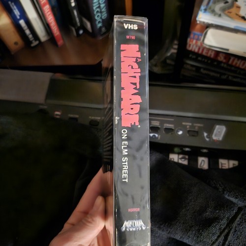 A Nightmare on Elm Street (VHS) - Picture 5 of 7