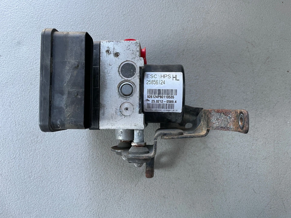 2008 Suzuki XL7 Vitara Anti Lock Brake Module - Image 3 of 4