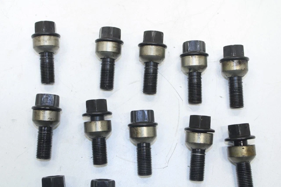 Juego de 12 pernos de tuerca de rueda Porsche Panamera 2010-2016 WHT-006-978 OEM Foto 3 de 4