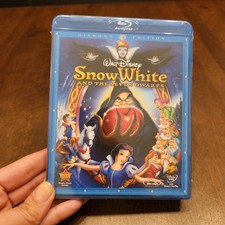 Snow White and the Seven Dwarfs Three-Disc Diamond Edition Blu-ray/DVD Disney