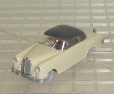 Alte Wiking 377: Mercedes 220 Coupe´, hellgelbgrau