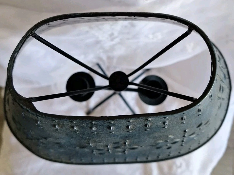 Lámpara de 2 velas rústica de hojalata Tole estrella perforada y hierro forjado 17 1/2" 44,4 cm Foto 4 de 4