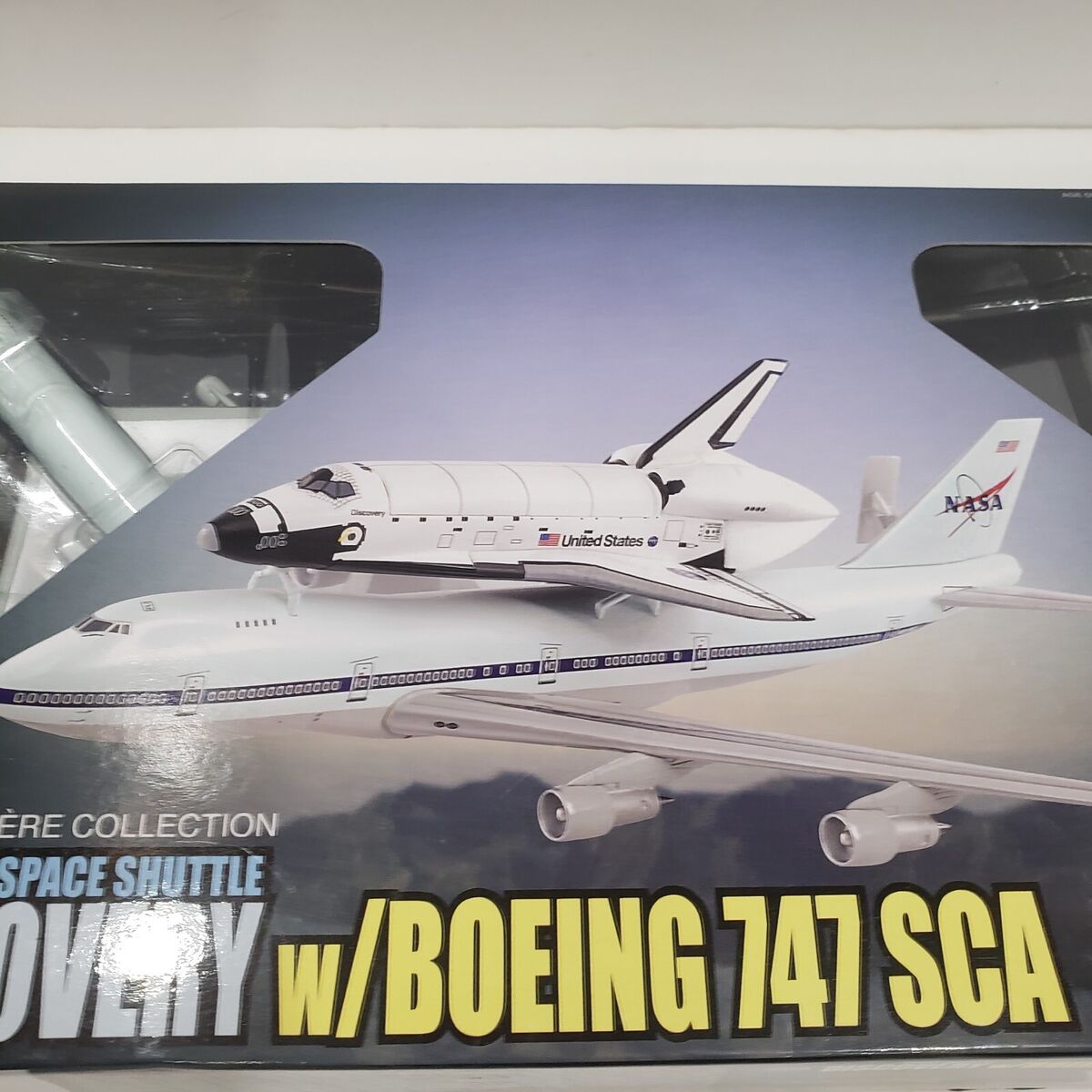 DRAGON WINGS NASA SPACE SHUTTLE DISCOVERY W/ BOEING 747 SCA 1/400 #56184-03