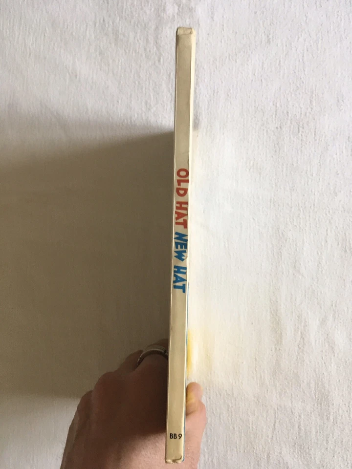 OLD HAT NEW HAT by Stan and Jan Berenstain HB 1971 1st 1st Dr. Seuss Beginner - Image 2 of 4