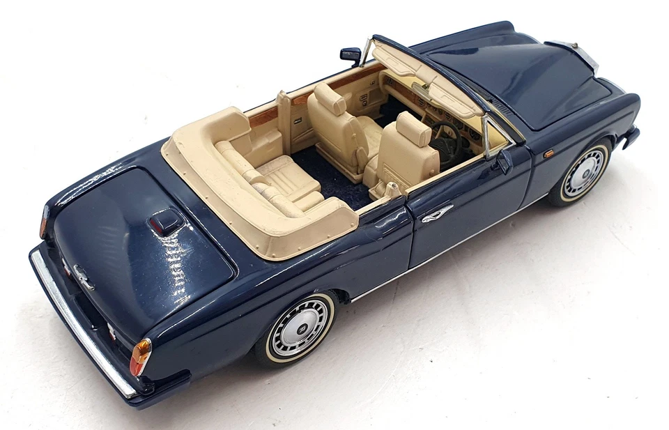 Franklin Mint 1/24 Scale FRR20 - Rolls Royce Corniche IV Blue With Display Case - Image 2 of 4