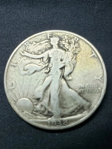 1938 - WALKING LIBERTY HALF DOLLAR-90 % SILVER-  GOOD DATE