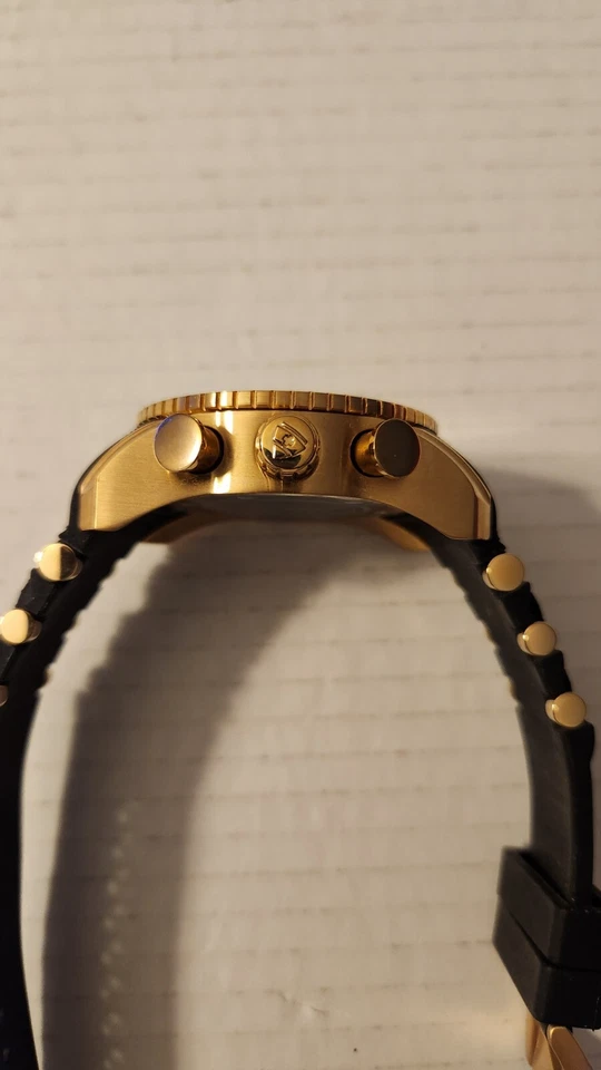 Reloj Swiss Legend Commander Pro para hombre dorado/verde con correa de silicona negra... Foto 2 de 4