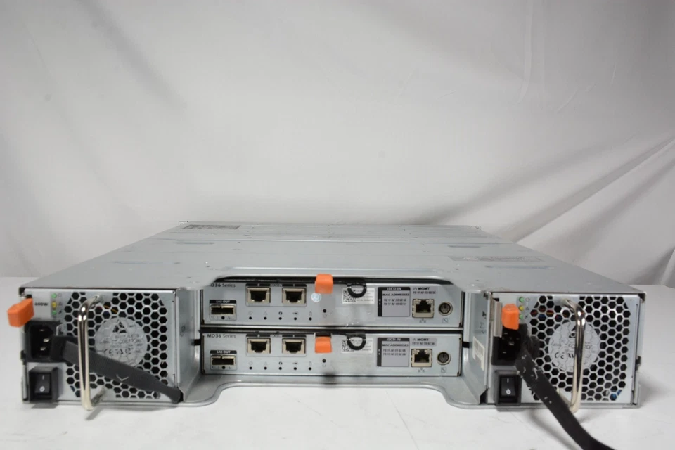Dell PowerVault MD3600i iSCSI Enclosure 12x6TB SAS 2x10GB-iSCSI Controller 2PSU - Image 2 of 3