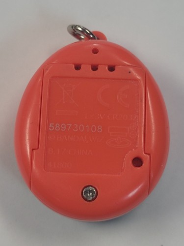 Tamagotchi Mini Red Black White Used No Chain Tested Free Shipping in Canada !! - Foto 2 di 7