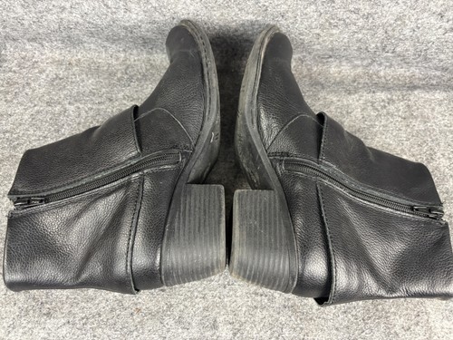 BØC Boots Womens Size 10 Black Leather Buckle Ankle Boots Stacked Heel Zip - Picture 7 of 9